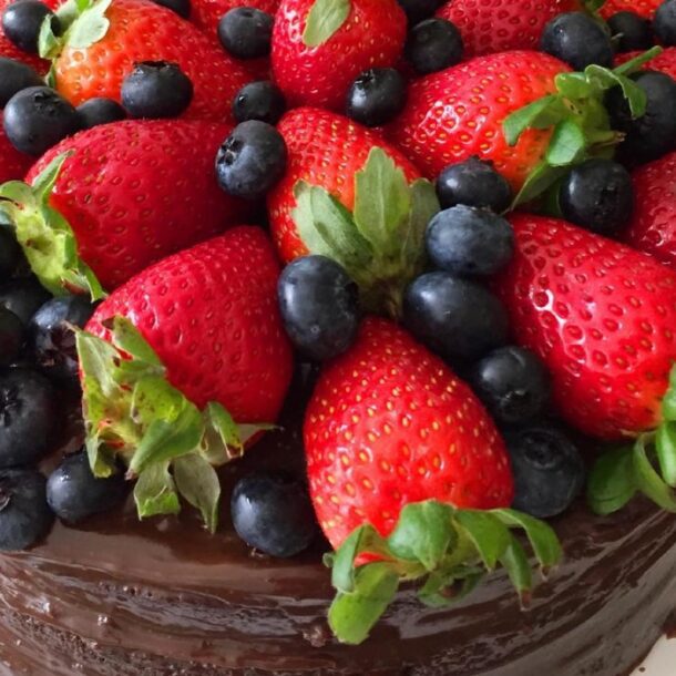 Olivia Tortas dark chocolate cake