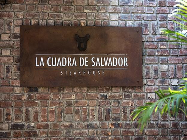 la cuadra de salvador - restaurant front