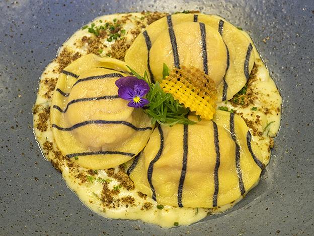 restaurant wallqa
