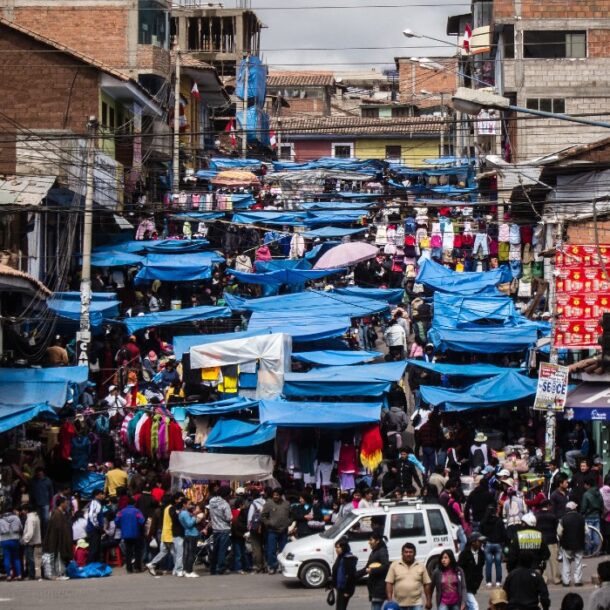 cusco baratillo market