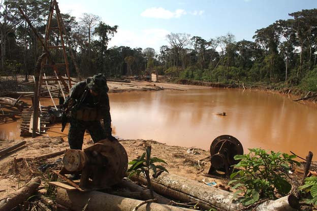 puerto maldonado gold mining