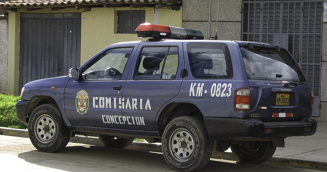 1024px-Police_car_Concepción_Nissan_Peru police peru