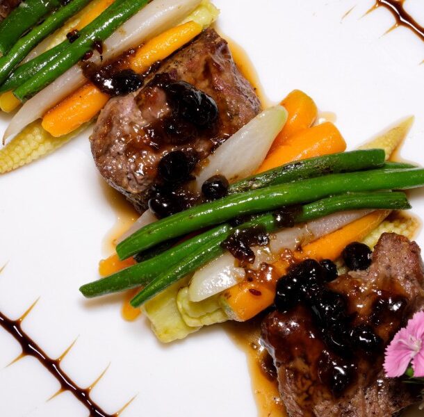 Quimera Sirloin with elderberry sauce
