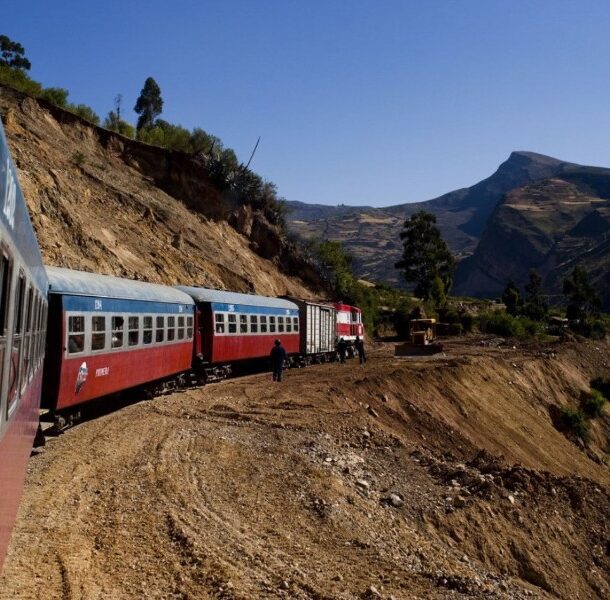 tren macho huancayo huancavelica
