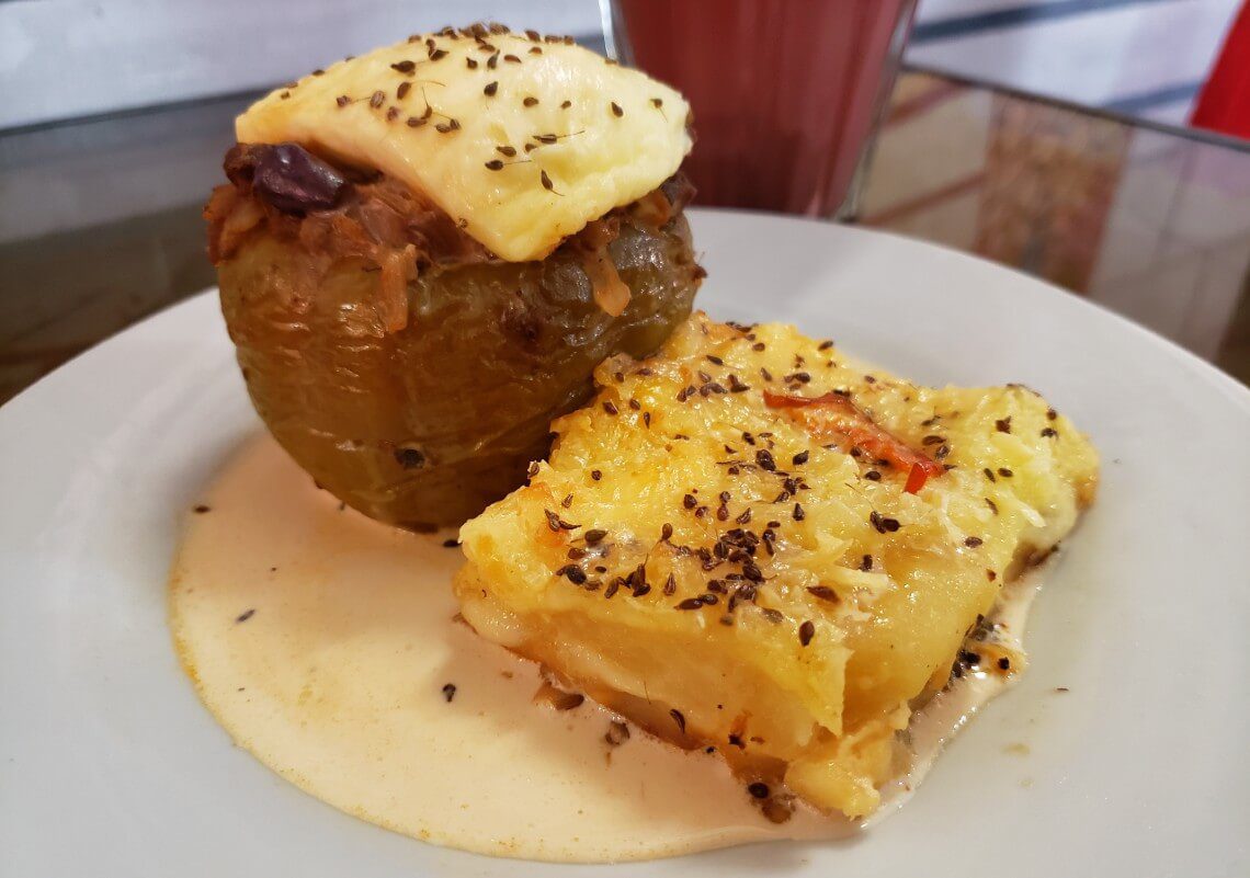 Estrellita del Sur 2 rocoto relleno (1)