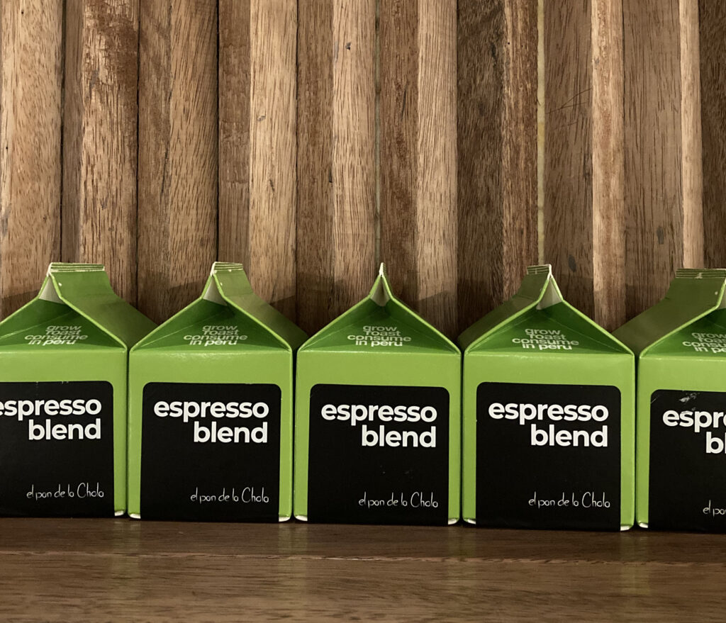 El pan de la chola coffee box | Photo by Daniel Quintero